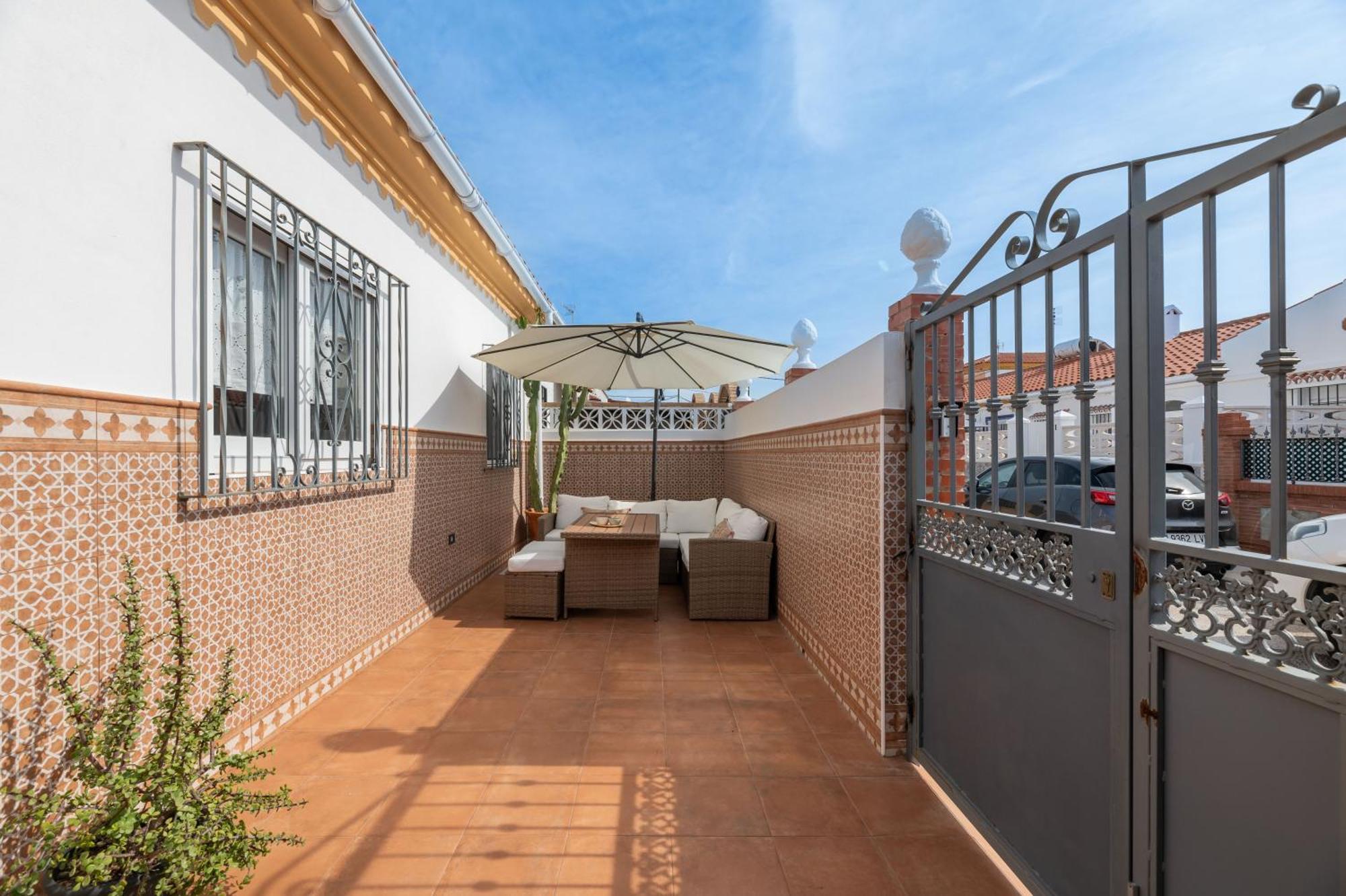 Villa Casa Silvia - Piscina Y Playa à Málaga Extérieur photo